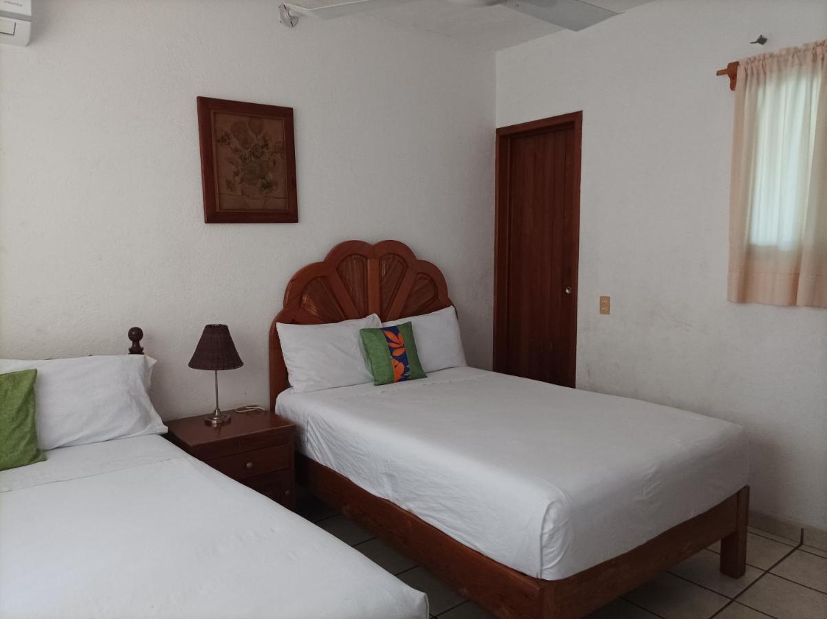 Hotel Villa Tulipanes Zihuatanejo Exterior foto